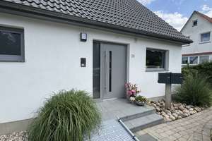 Modernes Wohnhaus mit Souterrainwohnung – Die vollständige Adresse der Immobilie erhältst du vom Anbieter., 24235 Laboe – Vorschaubild 1