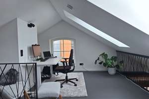 Exklusive Dachgeschosswohnung mit Balkon, Einbauküche, Kamin u. hochwertiger Ausstattung  – Bahnhofstr. 24, 86150 Bahnhofs-, Bismarckviertel, Augsburg – Vorschaubild 8