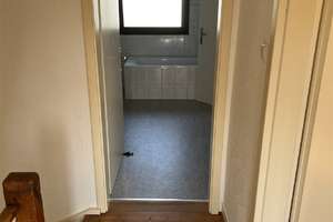 Charmante Doppelhaushälfte mit Dachstudio, Carport und vielseitigem Gartenbereich – Die vollständige Adresse der Immobilie erhältst du vom Anbieter., 70734 Fellbach – Vorschaubild 18