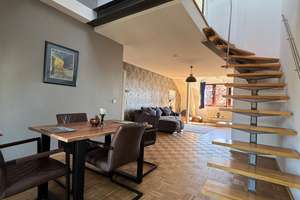 Exklusive 3-Zimmer ( Möbliert / Neben kosten Inklusiv ) Maisonette-Wohnung im 4. OG in Flingern Nord