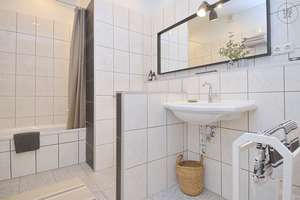 Sehr stilvoll möblierte 2-Zimmer Wohnung mit Terrasse und Internet in Wiesbaden Westend – Die vollständige Adresse der Immobilie erhältst du vom Anbieter., 65195 Westend / Bleichstraße, Wiesbaden – Vorschaubild 4