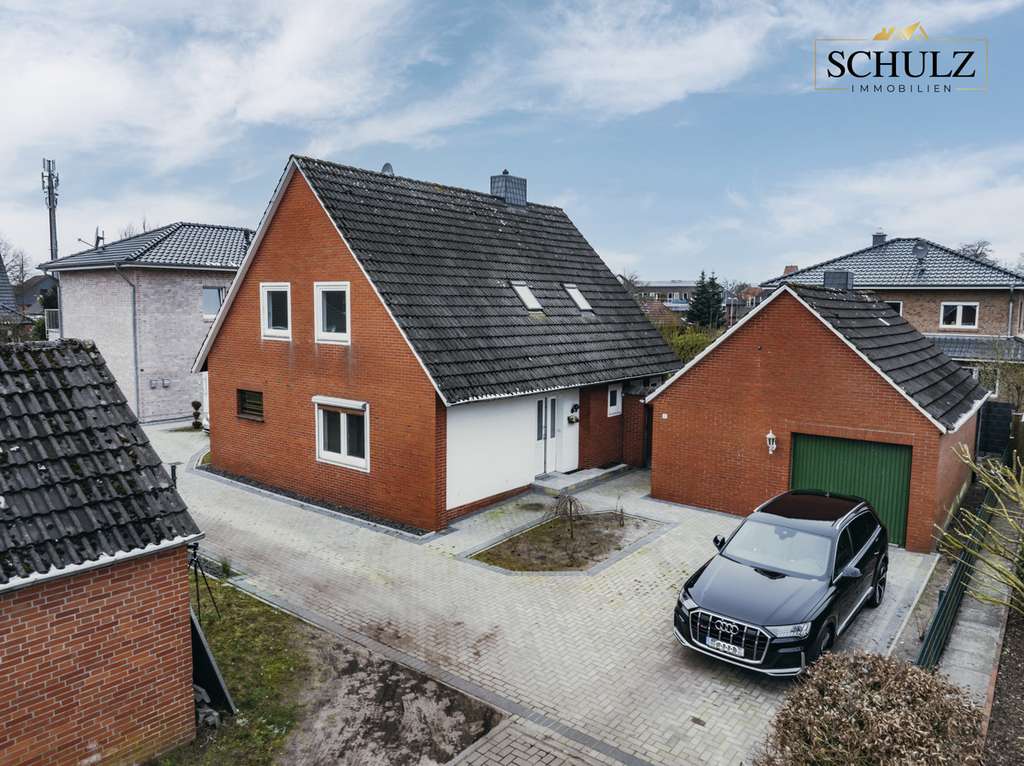 Immobilie in Wiefelstede - Lebensqualität pur: Willkommen daheim! Frisch renoviertes Einfamilienhaus! - Bild 1