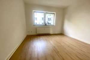Charmante 3-Raum-Wohnung mitten auf der RÜ – Essen – Vorschaubild 1