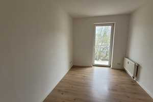 Sonnige Wohnung mit Balkon und Einbauküche* – Augustusburger Straße 149, 9126 Chemnitz – Vorschaubild 6