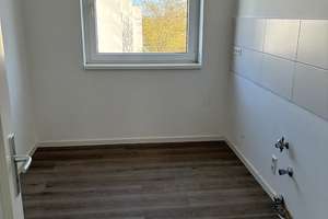 Schöne Wohnung sucht neuen Mieter // 2. OG rechts – Cottbuser Str. 24, 38444 Westhagen, Wolfsburg – Vorschaubild 3