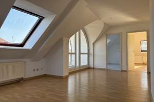 Schöne 2-Raum-Wohnung mit Balkon und Tiefgaragenstellplatz in ruhiger Lage!