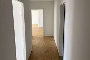  Erstbezug nach vollständiger Renovierung 3-Zimmer-Hochparterre-Wohnung in Nürnberg – Lenbachstraße 6, 90489 Wöhrd, Nürnberg – Vorschaubild 4