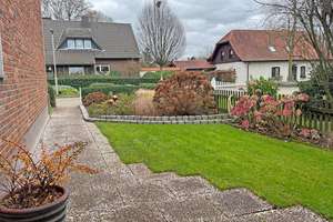 Voerde-Spellen: Doppeltes Wohnglück – Eigenbedarf trifft Rendite – Die vollständige Adresse der Immobilie erhältst du vom Anbieter., 46562 Voerde (Niederrhein) – Vorschaubild 25