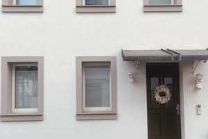Saniertes Stadthaus mit viel Platz – Marktstraße 88, 60388 Frankfurt am Main – Vorschaubild 2
