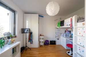 Exklusive Architekten-DHH mit Innenhof & großer Duplex-Garage Bestlage Frankfurt-Riedberg-Westflügel – Die vollständige Adresse der Immobilie erhältst du vom Anbieter., 60438 Kalbach-Riedberg, Frankfurt am Main – Vorschaubild 10