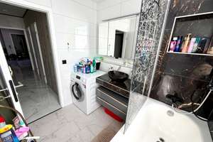 Sanierte 3-Zimmer-Wohnung mit Balkon, neuer Küche und Tiefgaragenstellplatz in Köln-Porz-Urbach – Die vollständige Adresse der Immobilie erhältst du vom Anbieter., 51145 Urbach, Köln – Vorschaubild 9