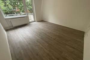 2,5 Zimmer-Wohnung mit Balkon und Tageslichtbad mit Wanne – Eutiner Str. 30, 23554 Sankt Lorenz Nord, Lübeck – Vorschaubild 2