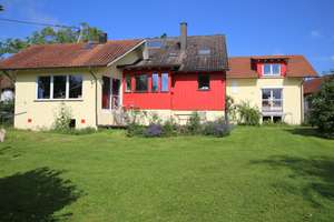 Geräumiges 8-Zimmer Zweifamilienhaus mit Doppelgarage und Einliegerwohnung – Die vollständige Adresse der Immobilie erhältst du vom Anbieter., 88634 Herdwangen-Schönach – Vorschaubild 18