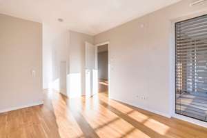 Helle 2,5-ZKB Mietwohnung  mit Balkon in Bockenheim – 60486 Bockenheim, Frankfurt am Main – Vorschaubild 2