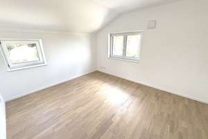 ERSTBEZUG! Sonnige und schöne 3-Zimmer-Dachgeschoss-Wohnung mit Balkon! – Lavendelweg 8, 85551 Kirchheim bei München – Vorschaubild 14