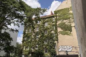 Zentrale 2-Zimmer Altbauwohnung im Akazienkiez