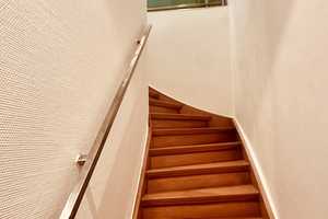 -Von Privat- Ideal für Single o.jungem Paar,ca.70m² DG-Wohnung, mit EBK,Gäste-WC,Mamorbad,Dachbalkon – Am Falkenberg 3, 51381 Leverkusen – Vorschaubild 7