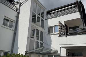Schiersteiner Hafen vor der Tür | Helle 3 Zi. DG-Wohnung mit Balkon & Stellplatz