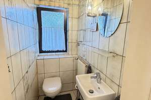 Großzügiges Reihenmittelhaus mit Einliegerwohnung & Ausbaureserve, Garten & Garage, in Nähe Ruhrpark – Die vollständige Adresse der Immobilie erhältst du vom Anbieter., 46049 Alstaden-Ost, Oberhausen – Vorschaubild 7