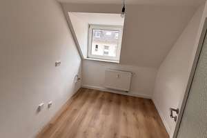 Sanierte Dachgeschoss-Wohnung +  Nutzfläche im Spitzboden in Rüttenscheid – Wusthoffstraße 11, 45131 Rüttenscheid, Essen – Vorschaubild 9