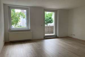 3 Zimmer im Erdgeschoß – Erzbergerstraße 7, 6847 West, Dessau-Roßlau – Vorschaubild 1