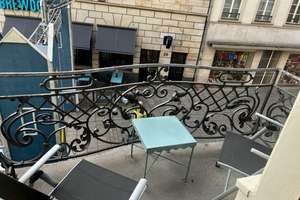 Ein vollkommener Altbautraum mit Ausblick/ Balkon auf den Marktplatz! – Marktstraße 9, 65183 Mitte, Wiesbaden – Vorschaubild 15
