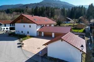Hochwertiges Wohnen und Arbeiten mit Bergblick und Garten
- Vor den Toren Münchens – Die vollständige Adresse der Immobilie erhältst du vom Anbieter., 82515 Wolfratshausen – Vorschaubild 17