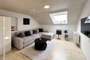 Geschmackvolle, vollausgestattete 4-Zimmer-Wohnung als Monteurzimmer / Monteurwohnung in Augsburg – Schmutterstraße 26, 86156 Augsburg – Vorschaubild 1