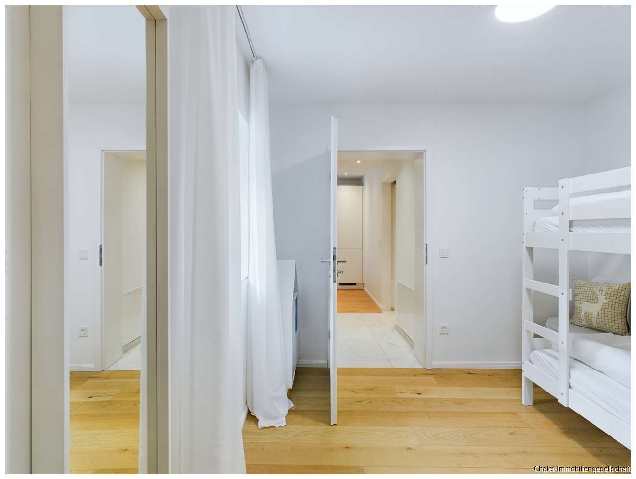 Immobilie in Tegernsee - Zeitlos schön: Gartenwohnung am Alpbach in Tegernsee nach Kernsanierung - Bild 0