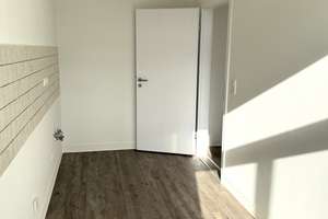 Frisch renoviert mit Tageslichtbad, Wanne und Dusche – Faulmannstraße 5, 39122 Salbke, Magdeburg – Vorschaubild 7