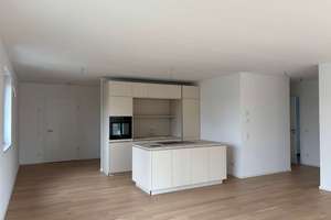 Bezugsbereite Neubauwohnung mit hochwertiger Einbauküche