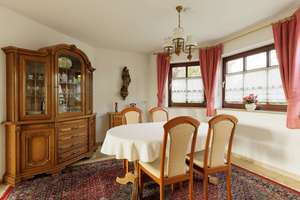Top gepflegtes Einfamilienhaus in herrlicher Aussichtslage, Einliegerwohnung und großzügigem Garten – Die vollständige Adresse der Immobilie erhältst du vom Anbieter., 71296 Heimsheim – Vorschaubild 7