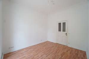 Schöne Wohnung in attraktiver Stadtvilla * Stuck * EBK* Balkon – Manteuffelstraße 8, 12203 Lichterfelde, Berlin – Vorschaubild 3