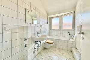 Lichtdurchflutetes 3-Zimmer-Penthouse mit Dachterrasse und TG-Stellplatz – Die vollständige Adresse der Immobilie erhältst du vom Anbieter., 1309 Striesen-West, Dresden – Vorschaubild 16