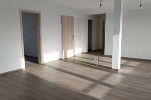 moderne 3,5-Zi.-DG-Wohnung  mit Süd-Balkon in Alfeld/Leine - 2023 vollständig saniert – Winzenburger Straße 43, 31061 Alfeld (Leine) – Vorschaubild 5