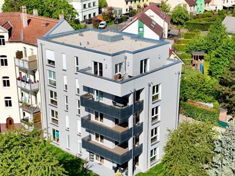 4 Raum Wohnung mit Stellplatz hot und Balkon