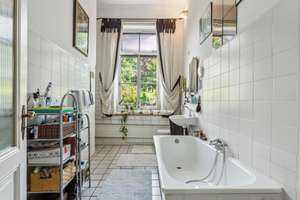Luxuriöse Villa mit Eleganz, Stil und großzügigem Gartenparadies – Die vollständige Adresse der Immobilie erhältst du vom Anbieter., 53227 Oberkassel, Bonn – Vorschaubild 11