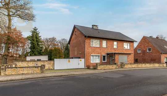 Bild von Gepflegtes Zweifamilienhaus mit Garten und Doppelcarport in Knesebeck! Mein Haus = Mein Partner!