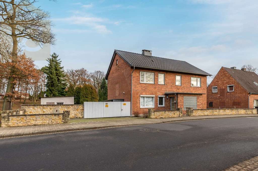 Immobilie in Wittingen - Gepflegtes Zweifamilienhaus mit Garten und Doppelcarport in Knesebeck! Mein Haus = Mein Partner! - Bild 0