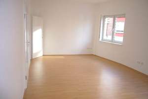 Großzügige Wohnung im Erdgeschoss mit Tageslichtbad & Wohnküche in Rheinnähe zum 1.7.2026 – Hohlstraße xx, 55130 Weisenau, Mainz – Vorschaubild 8