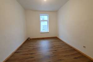 Renovierte 3-Zimmer-Altbau-Wohnung mit Dusche, Badewanne und Balkon im 1. OG – Ruhrstraße 26-28, 27570 Geestemünde, Bremerhaven – Vorschaubild 4
