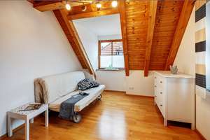 Möbliert: Großzügige 3,5-Zimmer Maisonettewohnung mit Sichtdachstuhl  – Die vollständige Adresse der Immobilie erhältst du vom Anbieter., 81825 Berg am Laim Ost, München – Vorschaubild 6