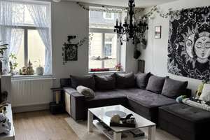2 Zimmer Wohnung mit Balkon und  Badewanne