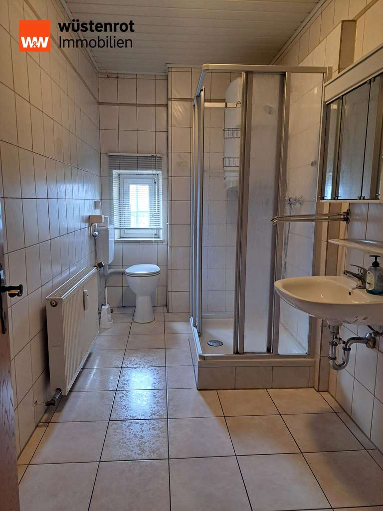 Immobilie in Ingolstadt - Helle 3-Zimmer-Wohnung im 1. OG mit Stellplatz - Bild 2