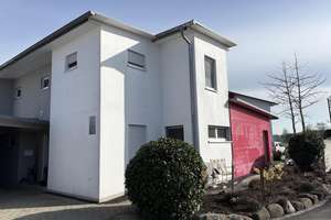 Neuwertiges und modernes Einfamilienhaus mit großem Grundstück in Burgrieden – Die vollständige Adresse der Immobilie erhältst du vom Anbieter., 88483 Burgrieden – Vorschaubild 2
