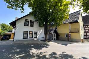 Vielseitige Nutzungsmöglichkeit! Gepflegtes Mehrparteienhaus mit Gewerbe, Lagerhallen und weitläufig – Coburg (Kreis) – Vorschaubild 4