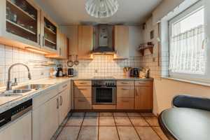 Wohlfühloase: Paeschke-Reiheneckhaus mit Garage, Garten und Blick auf die Natur – Leverkusen – Vorschaubild 6
