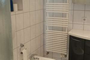 Sehr schöne 3 ZKBB,  87 m², EBK, Gäste-WC, Aufzug in Darmstadt-Mitte, Stadtteil Bessungen. – Die vollständige Adresse der Immobilie erhältst du vom Anbieter., 64285 Mitte, Darmstadt – Vorschaubild 4
