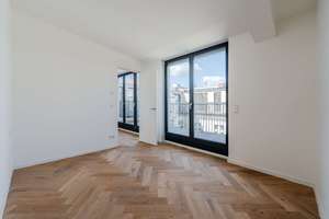 moderne 4-Zimmer Dachgeschosswohnung in zentraler Lage! – Die vollständige Adresse der Immobilie erhältst du vom Anbieter., 13355 Gesundbrunnen, Berlin – Vorschaubild 11