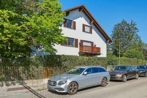 Seltene Gelegenheit: Großzügige Maisonettewohnung mit Gartenanteil und Einzelgarage – Die vollständige Adresse der Immobilie erhältst du vom Anbieter., 81549 Südgiesing, München – Vorschaubild 2